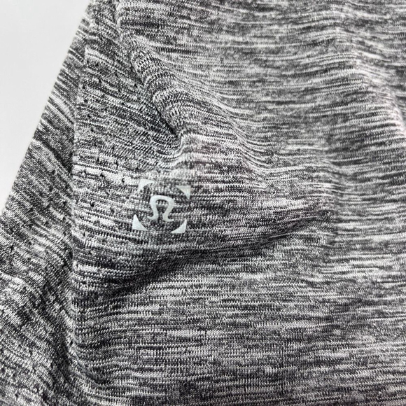 LULULEMON Mens Metal Vent Tech/Short Sleeve Lt Gray‎ Shirt Size M EUC - Picture 4 of 8